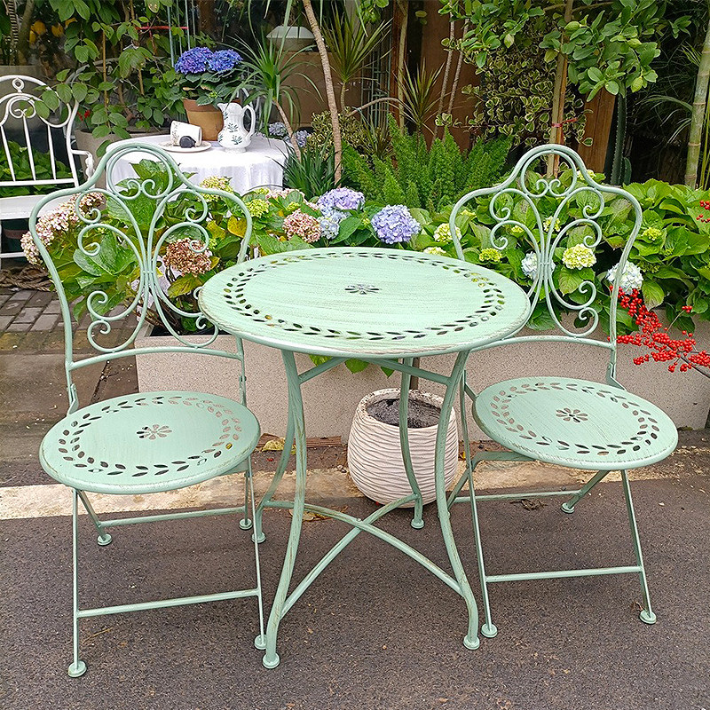 French Country Iron Table and  - Outdoor Furniture Metal Chairs recension och pris